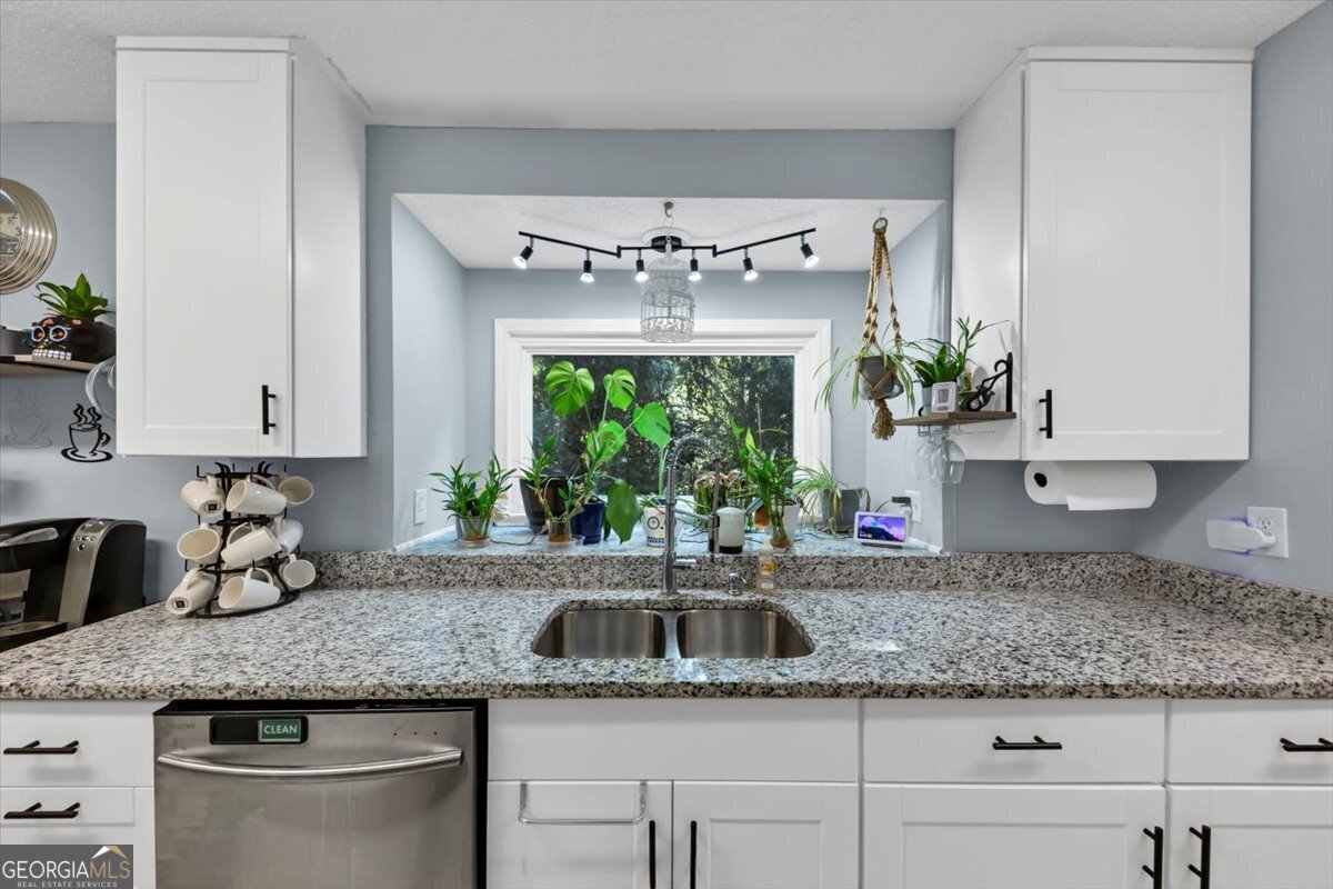 260 Creekside Way McDonough - 27