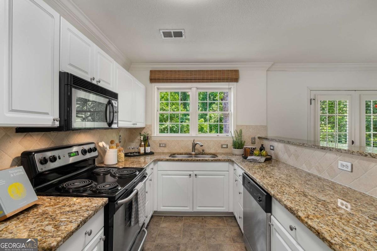 115 Peachtree Memorial Drive Atlanta - 18