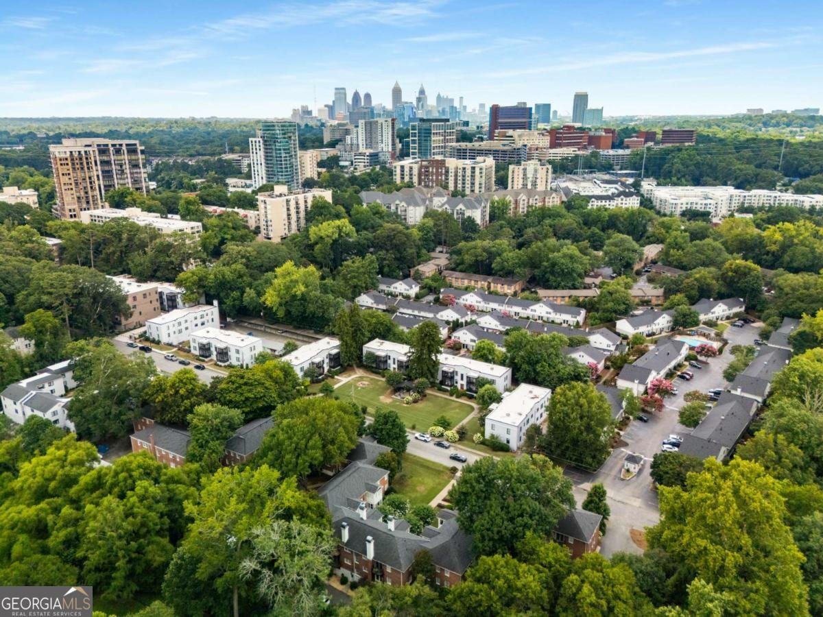115 Peachtree Memorial Drive Atlanta - 27