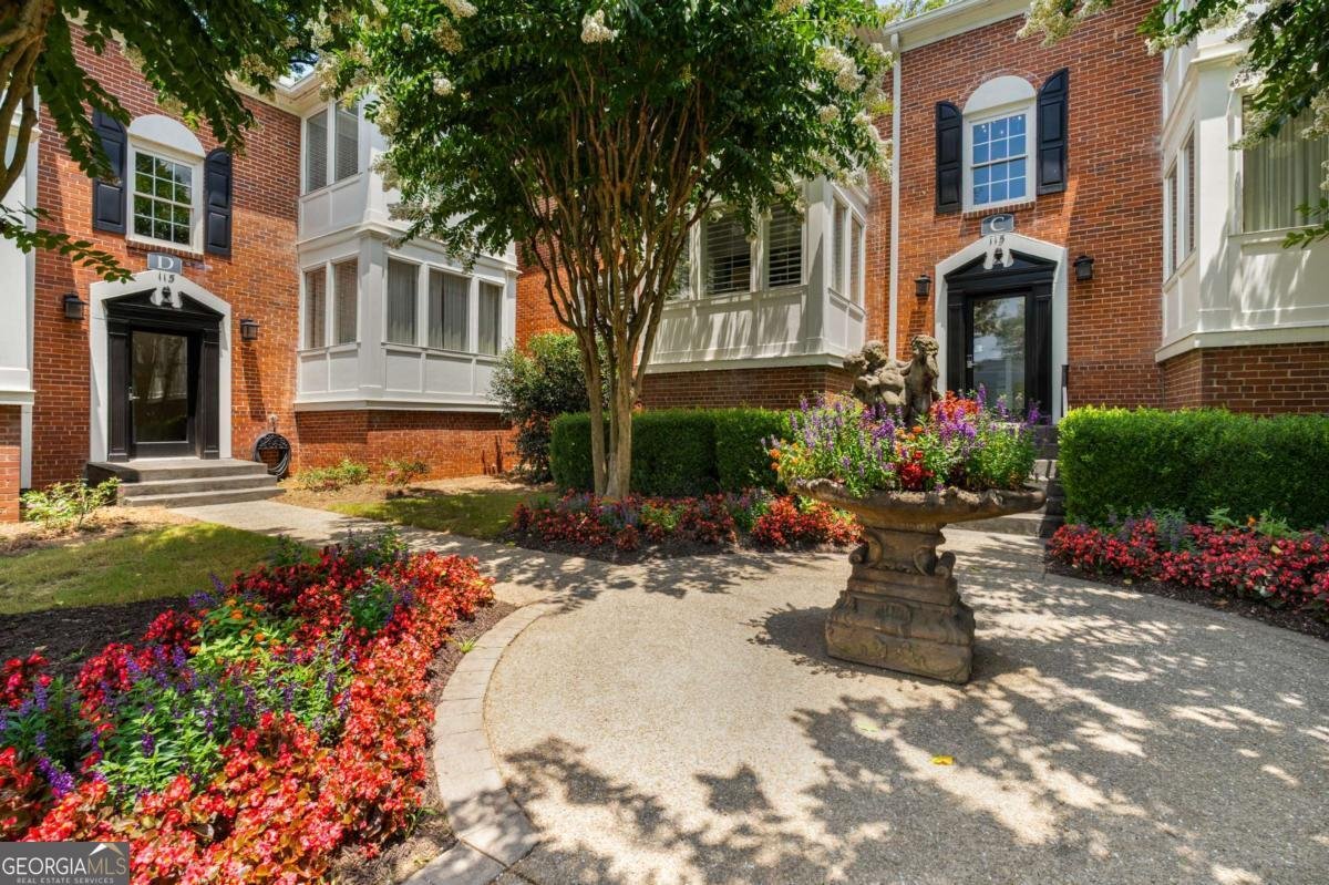 115 Peachtree Memorial Drive Atlanta - 28