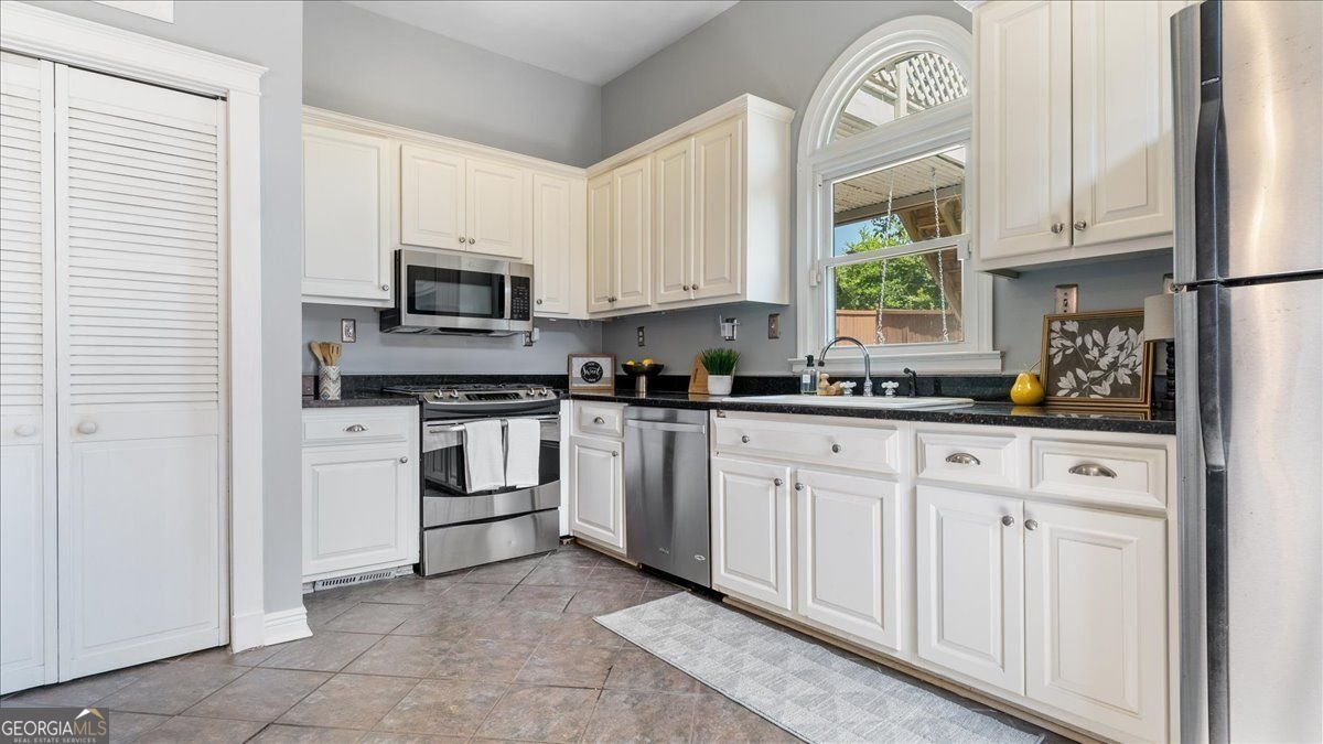 658 Glenwood Avenue Atlanta - 5