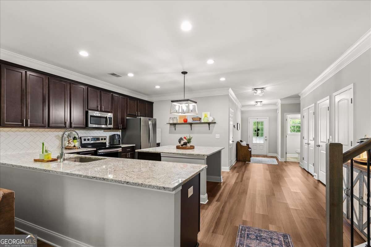190 Spring Way Square Canton - 15