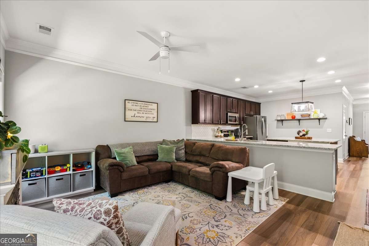 190 Spring Way Square Canton - 19