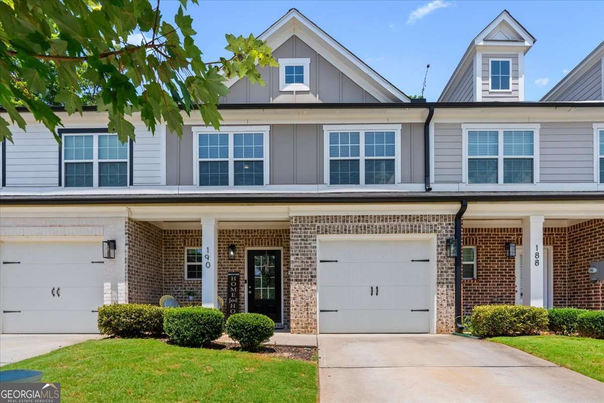 190 Spring Way Square Canton - 2