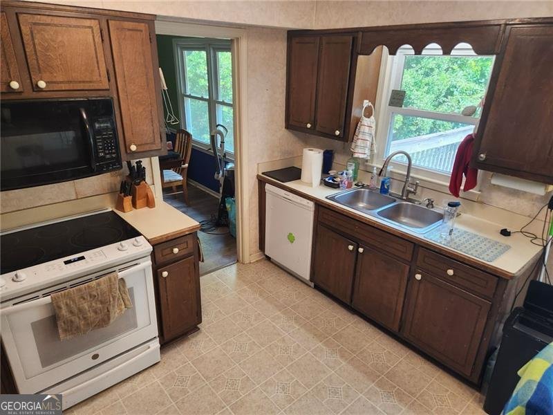 672 Dorsey Drive Lilburn - 5