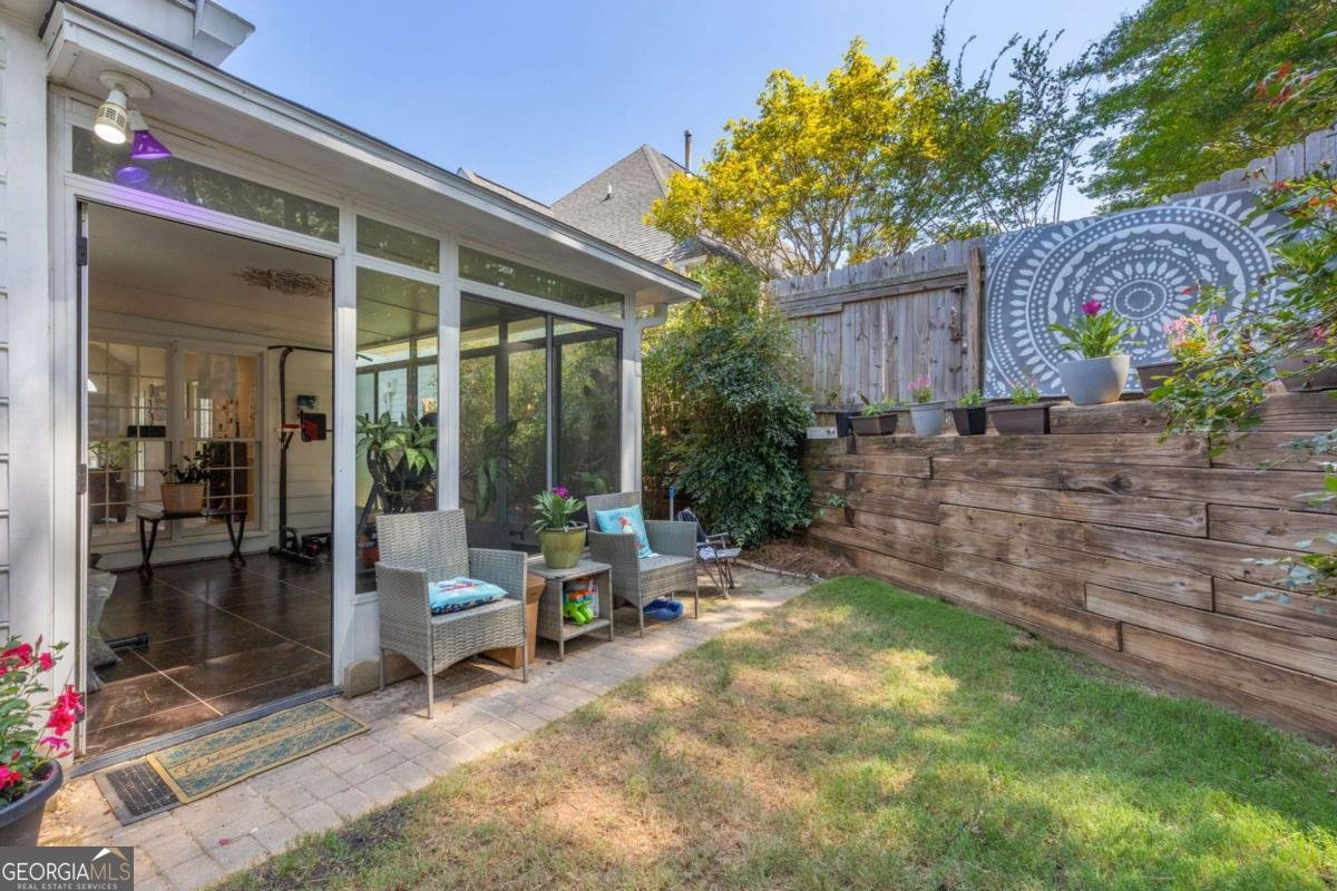 180 Glen Holly Drive Roswell - 34