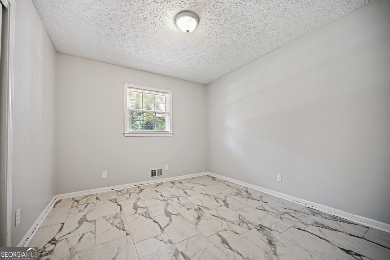 7039 Rockbridge Road Stone Mountain - 12