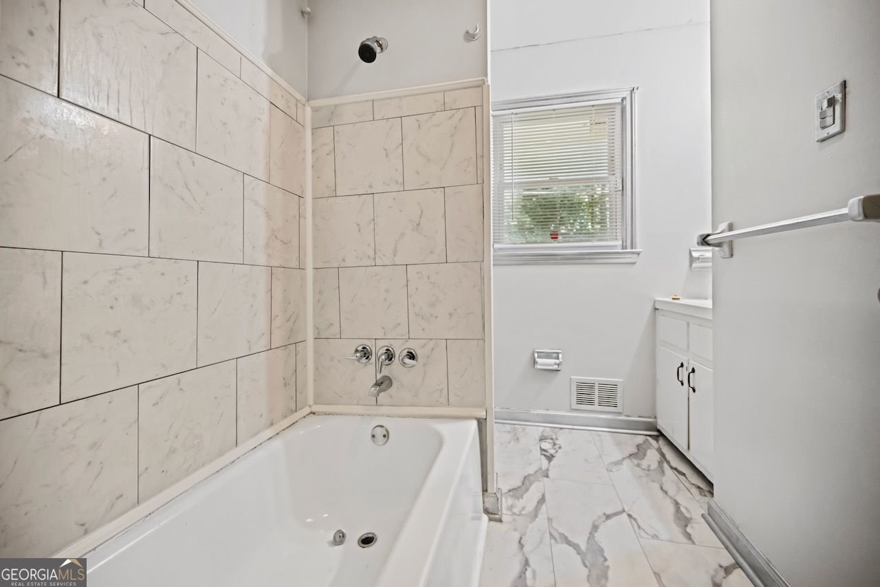 7039 Rockbridge Road Stone Mountain - 13
