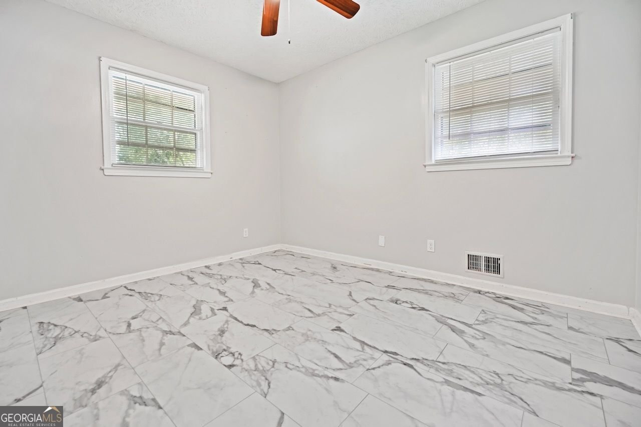 7039 Rockbridge Road Stone Mountain - 14