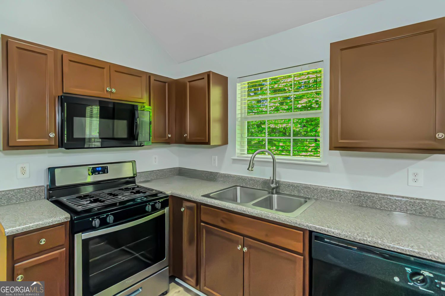 3034 Stonebridge Creek Drive Lithonia - 13