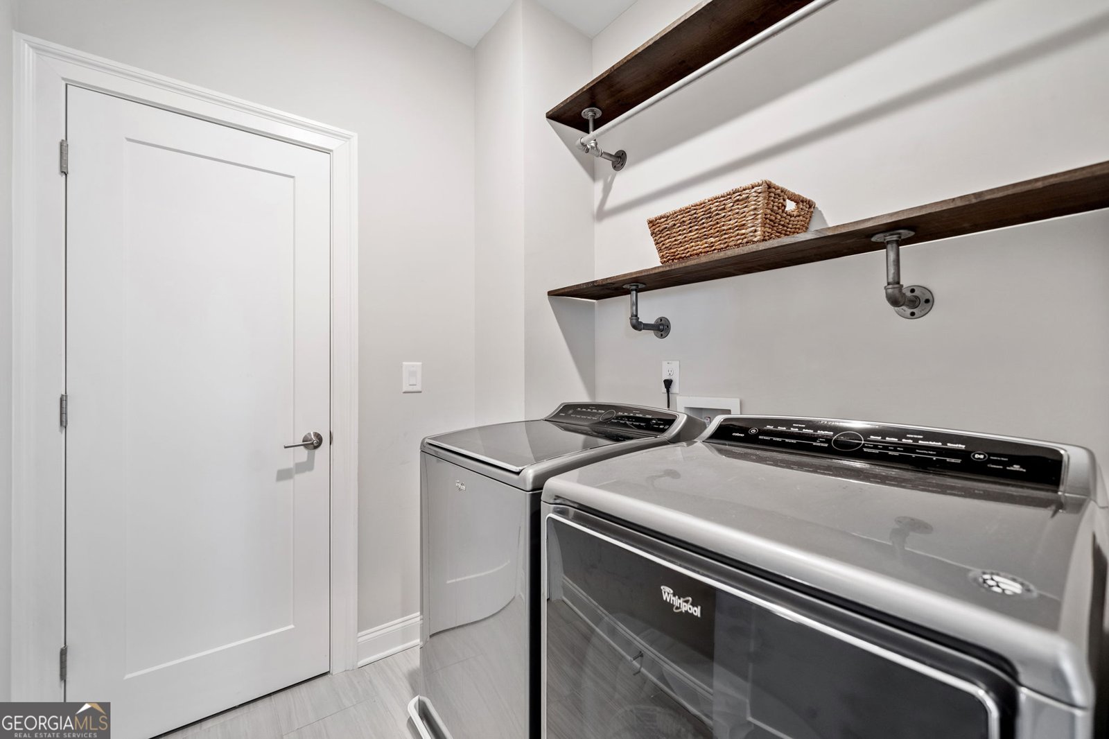 6095 Richwood Circle Roswell - 27