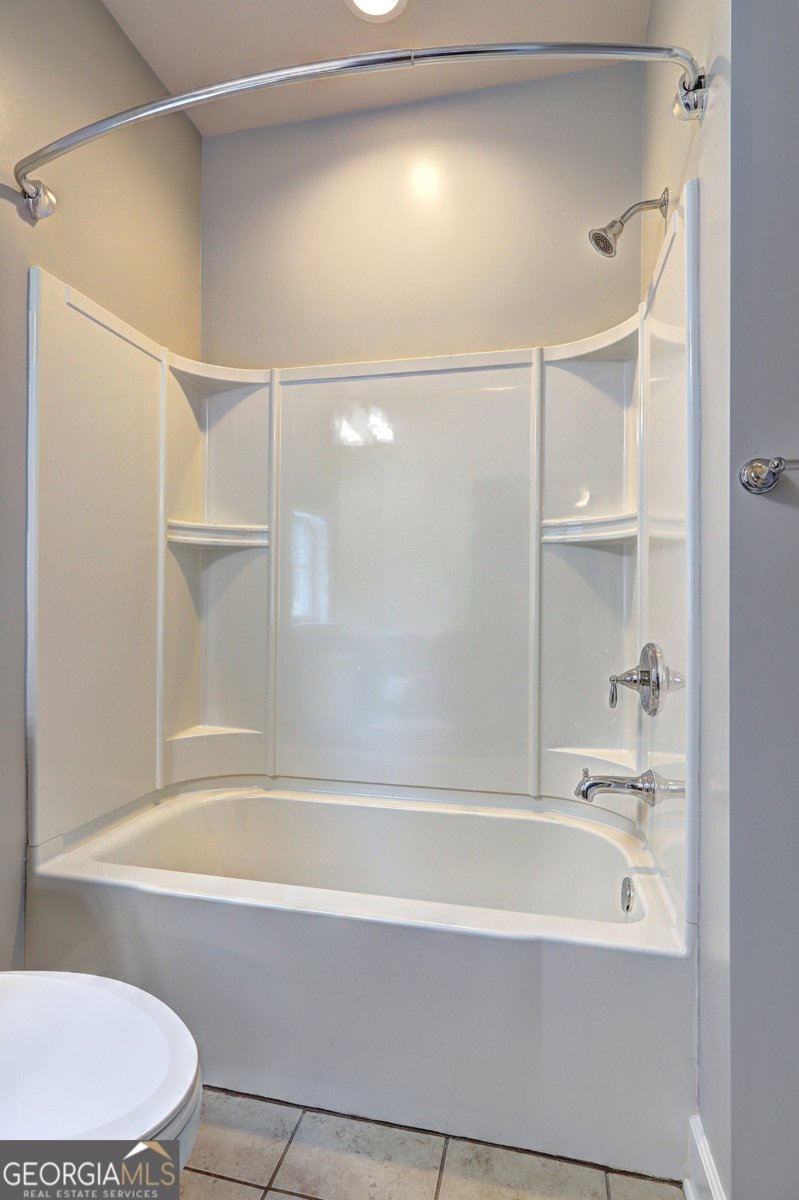 238 Begonia Ct. Griffin - 41