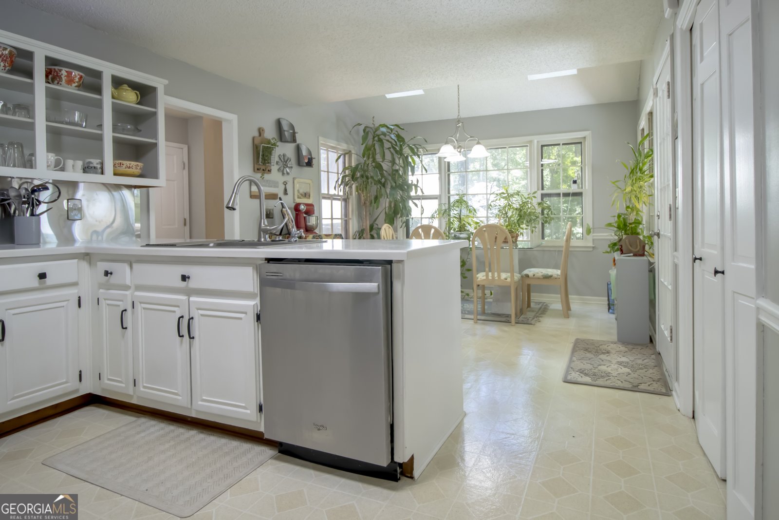 1527 Ridgewood Drive Lilburn - 8