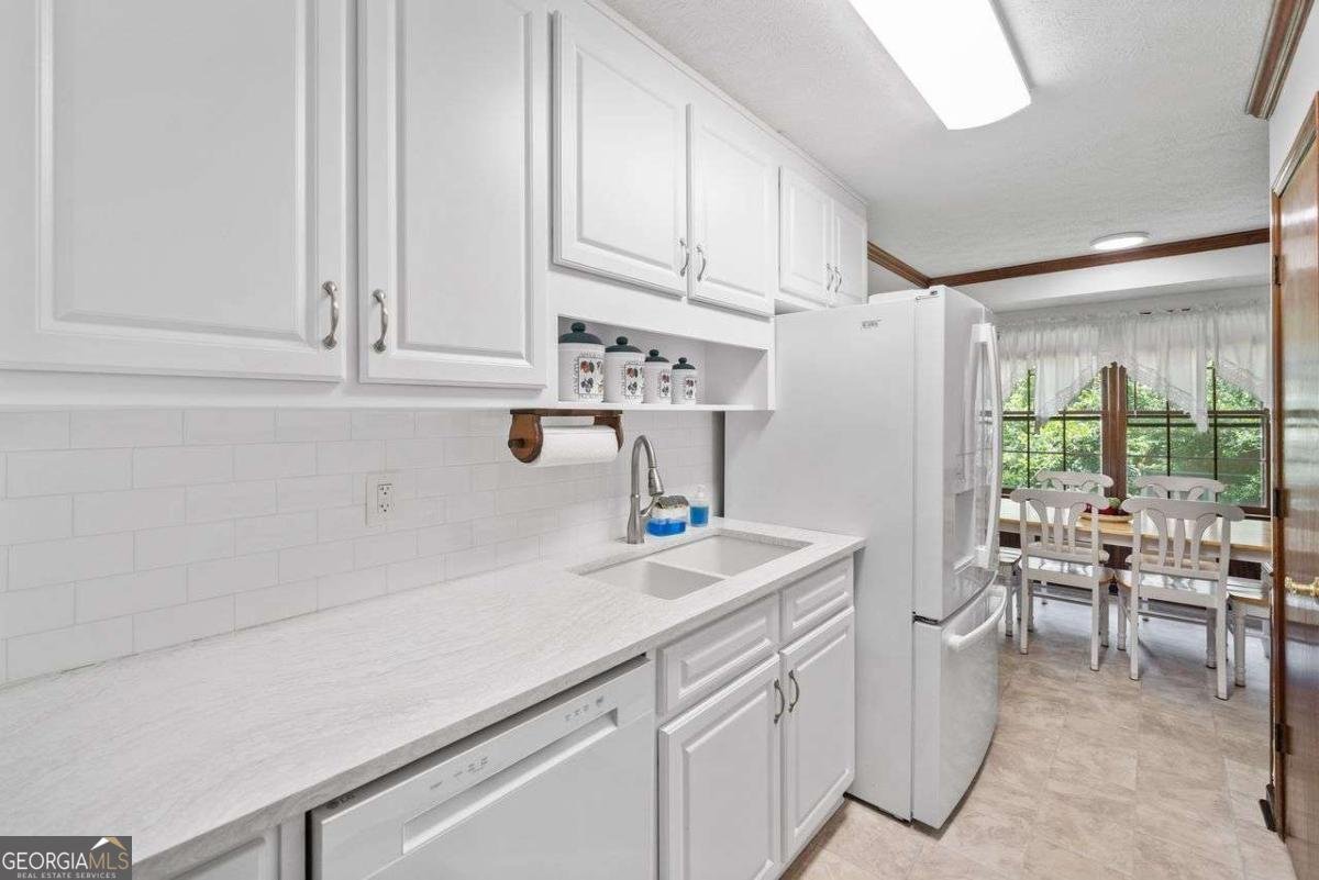 1630 Bellchase Drive Marietta - 17