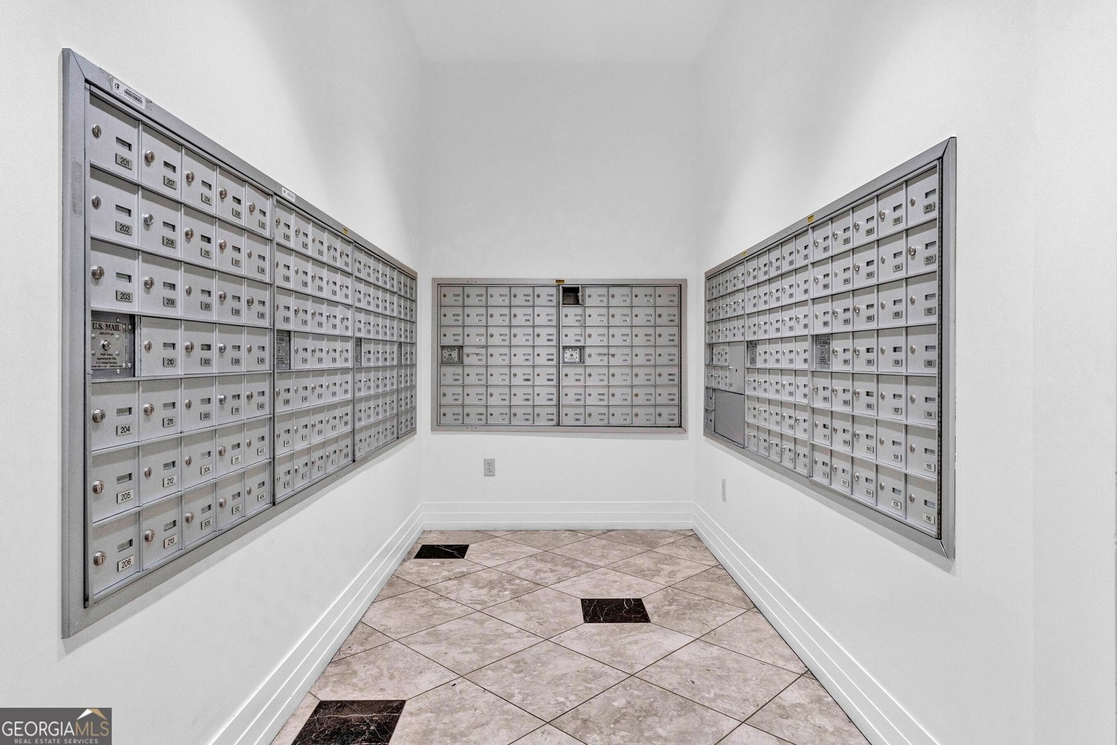 3040 Peachtree Road Atlanta - 37