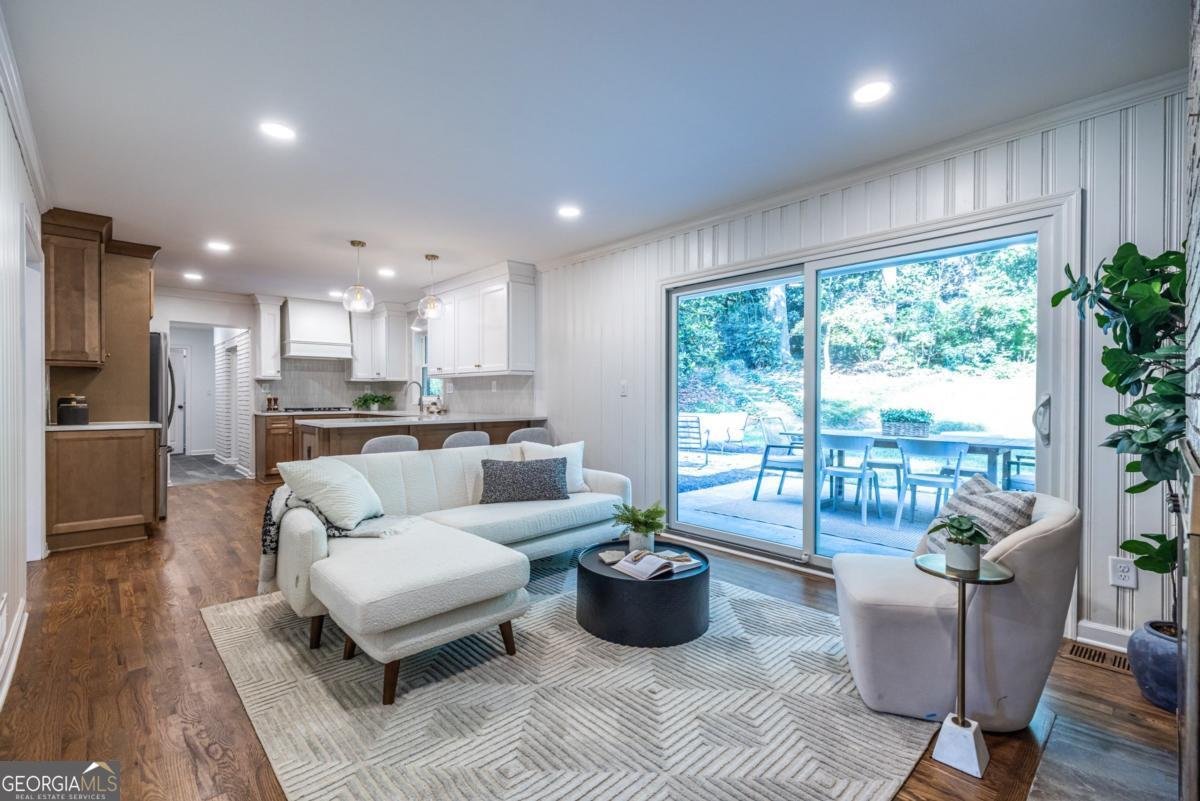 2436 Hazelwood Drive Atlanta - 18