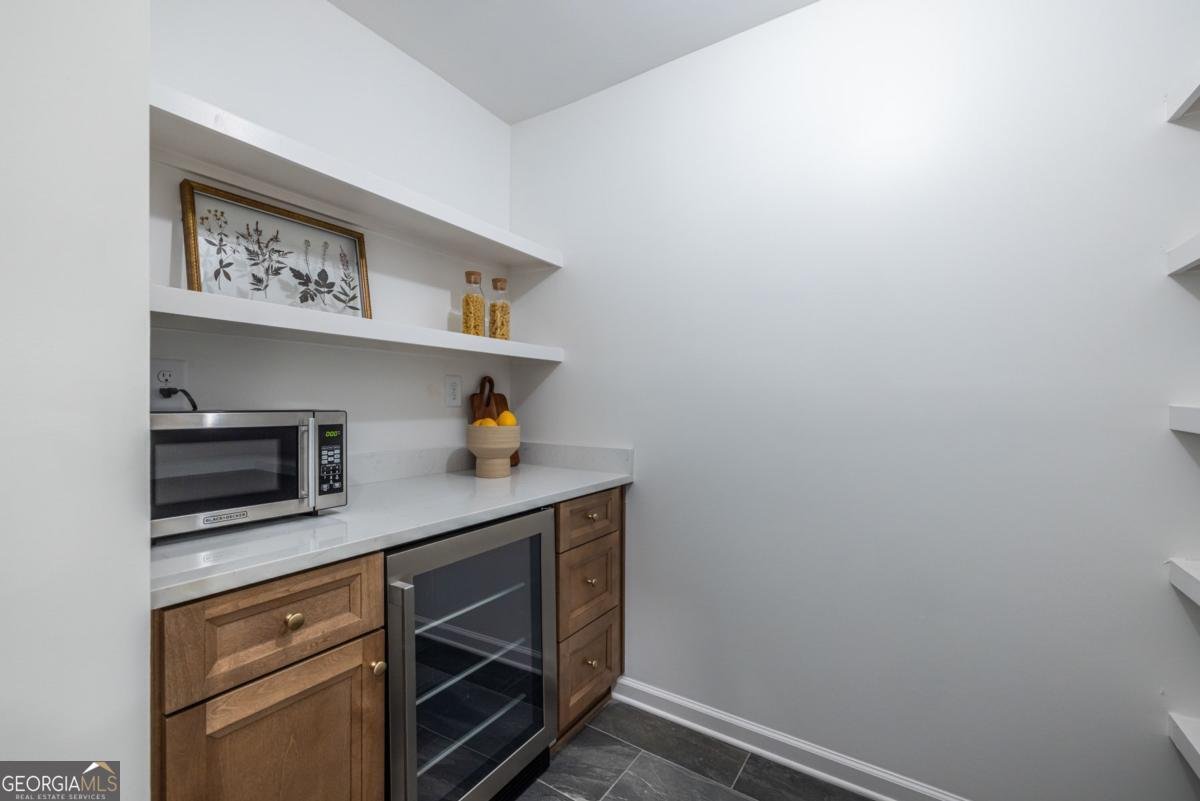 2436 Hazelwood Drive Atlanta - 27