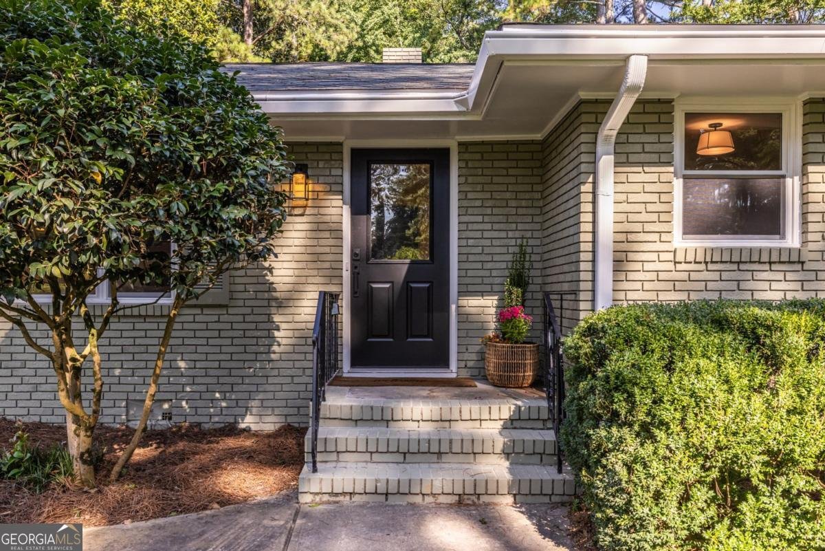 2436 Hazelwood Drive Atlanta - 4
