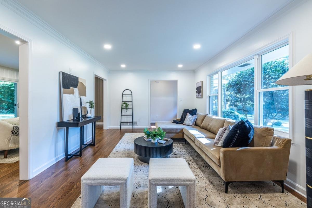 2436 Hazelwood Drive Atlanta - 9