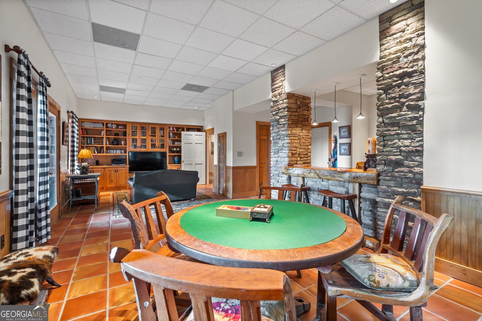 1410 Rainwater Trail Tiger - 54