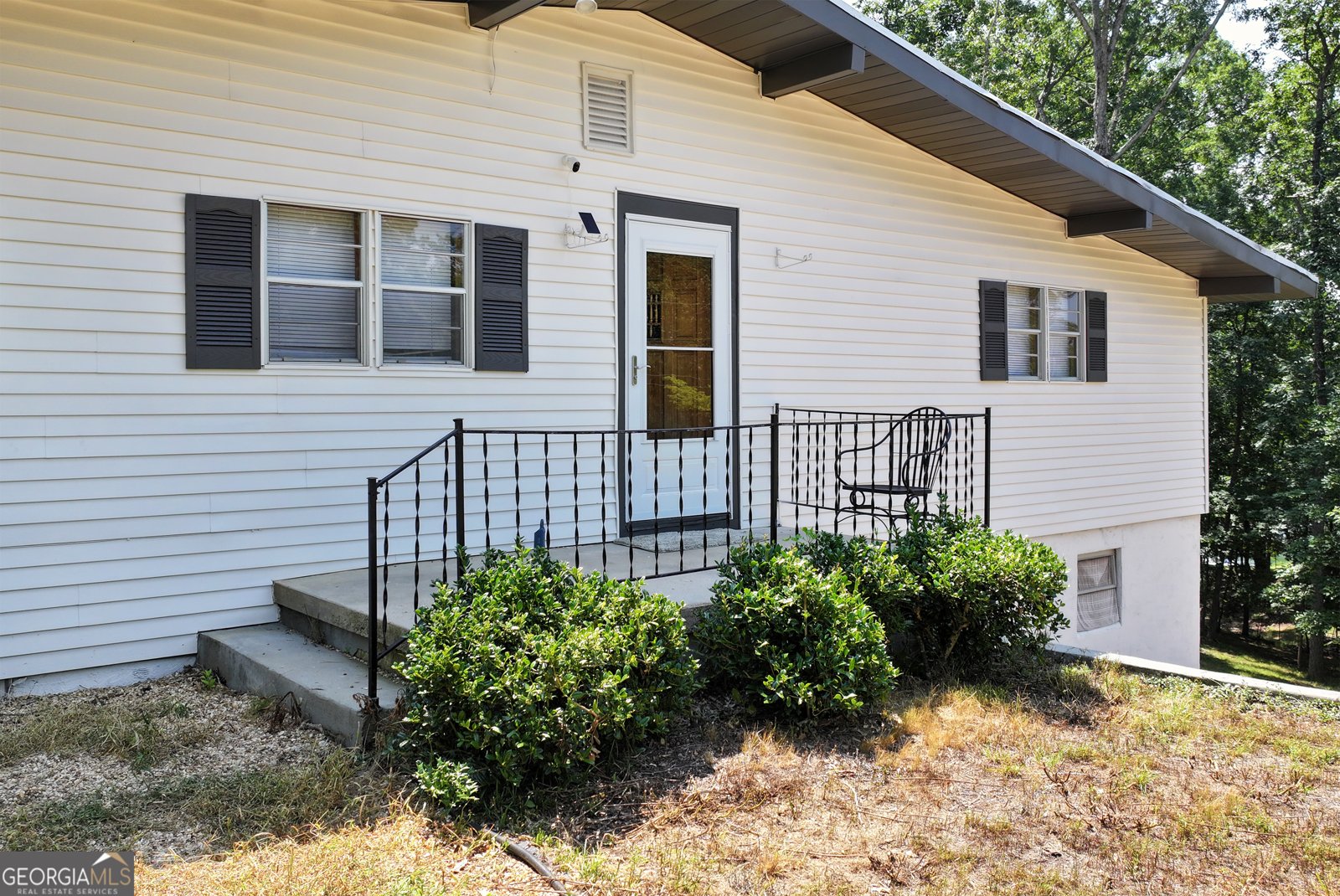 5981 Warpath Road Flowery Branch - 2
