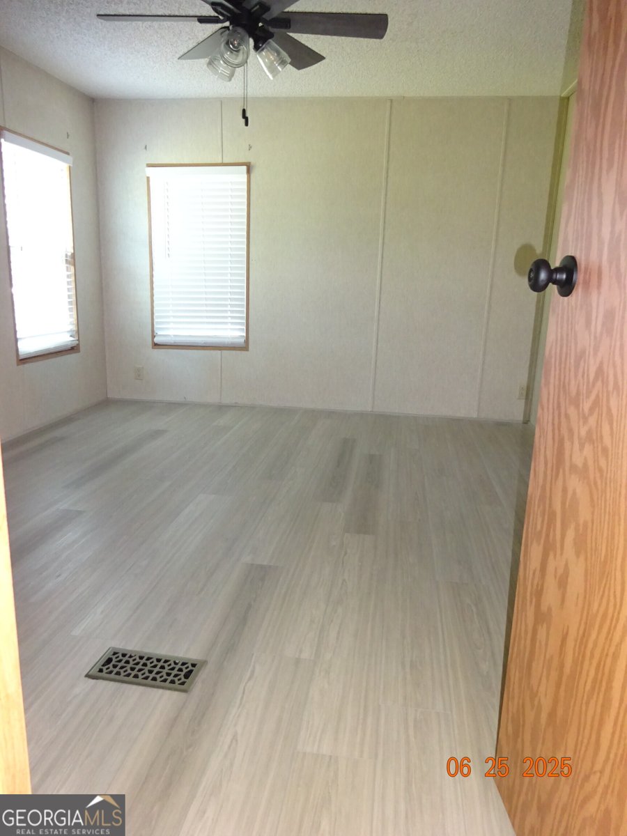 415 Burkhalter Circle Claxton - 11