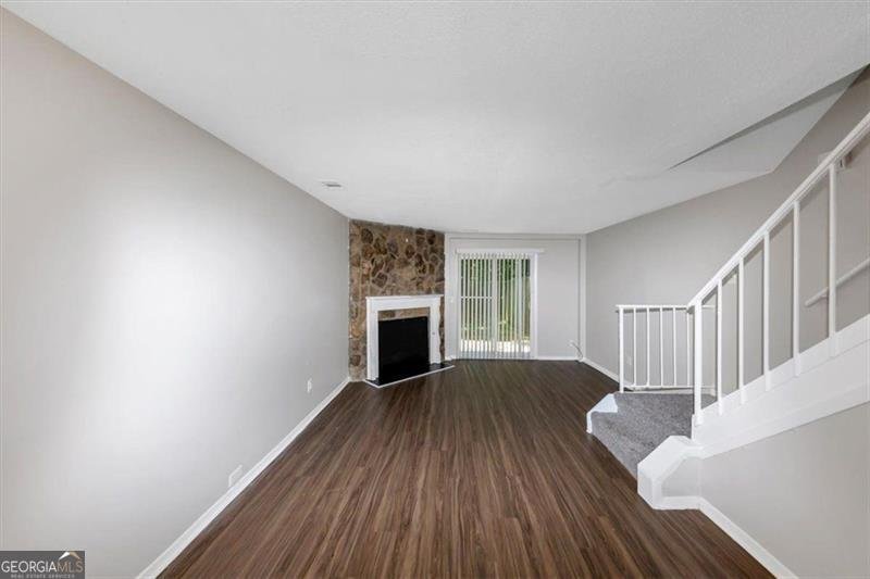 419 PRINCE OF WALES Stone Mountain - 10