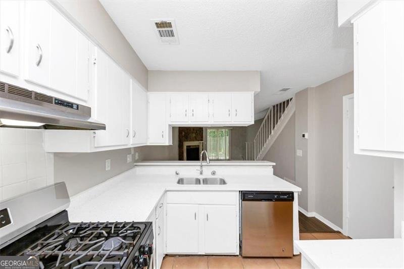 419 PRINCE OF WALES Stone Mountain - 7
