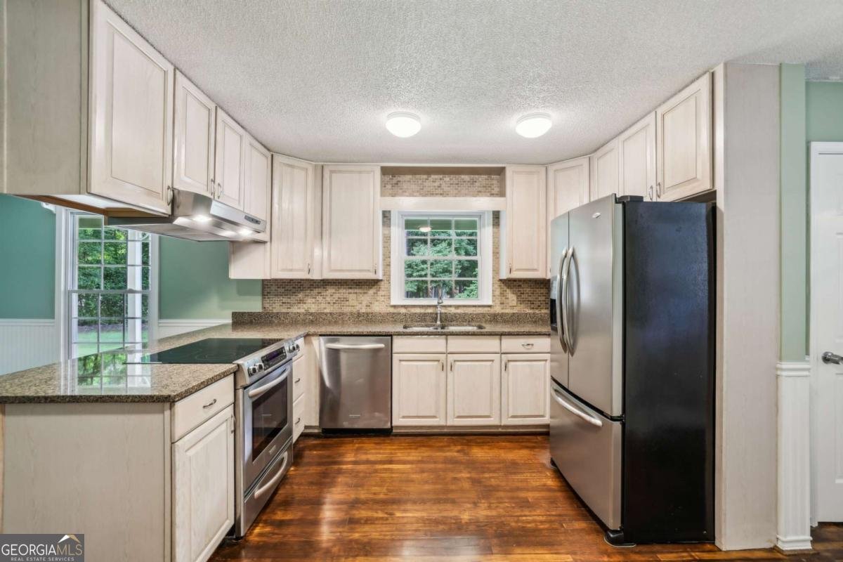 4645 Shallowford Road Roswell - 11