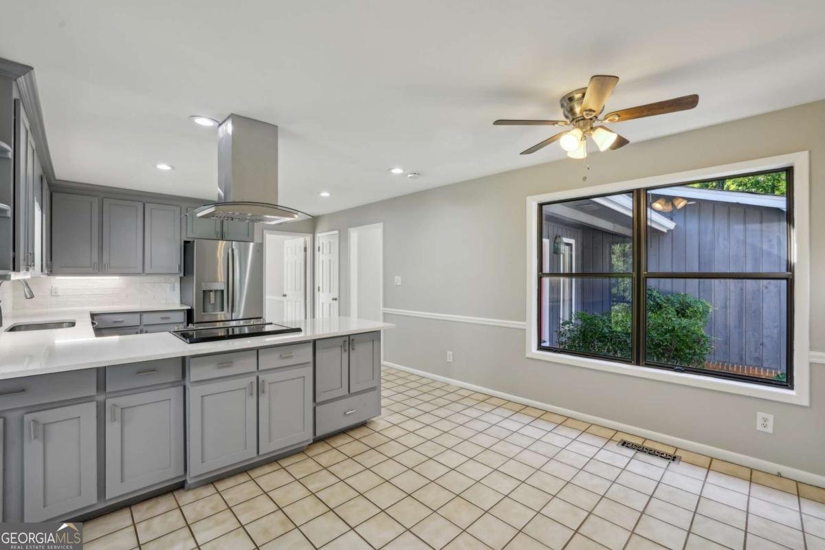 230 Hollyberry Court Roswell - 10