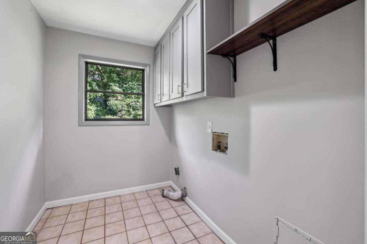 230 Hollyberry Court Roswell - 12