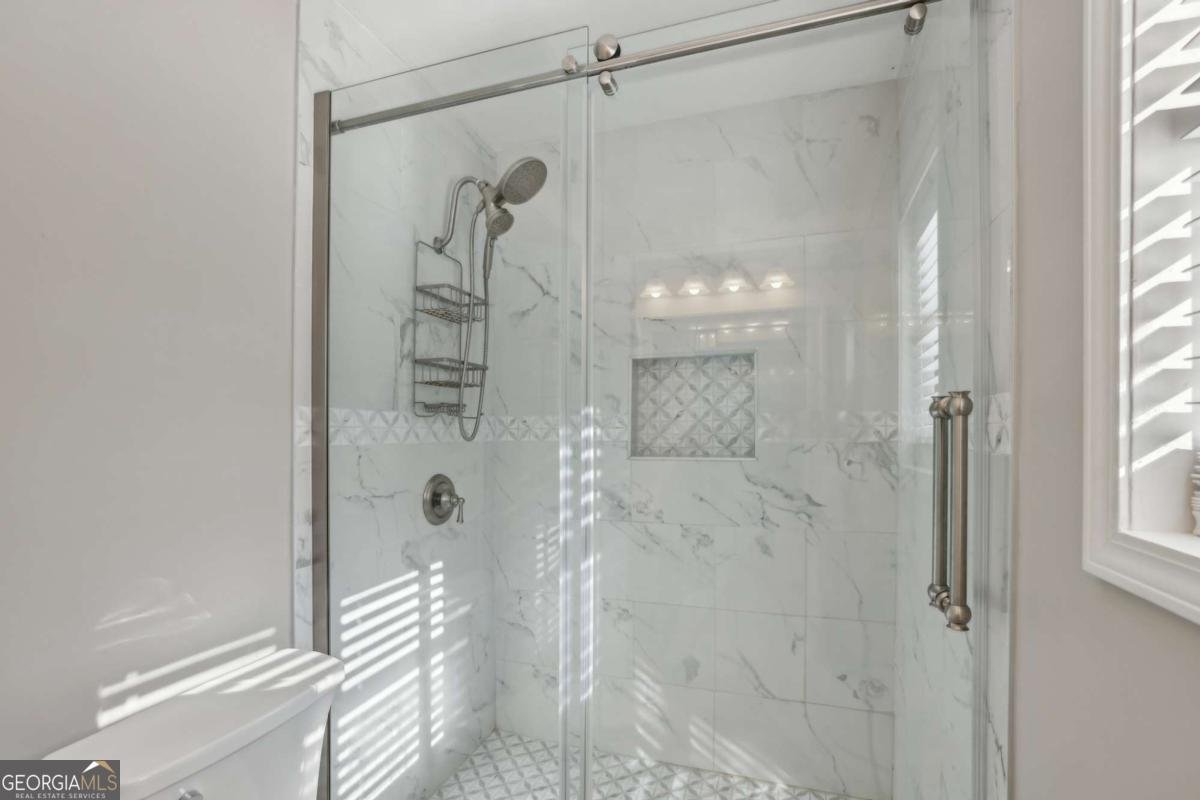230 Hollyberry Court Roswell - 17