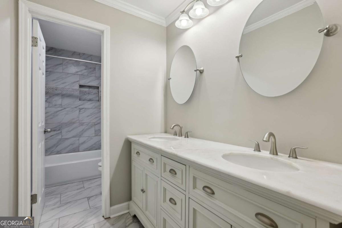 230 Hollyberry Court Roswell - 19