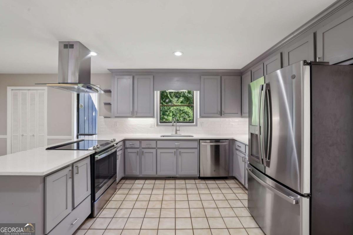 230 Hollyberry Court Roswell - 9
