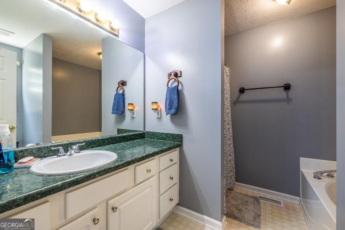 1462 Senator Road Douglasville - 25