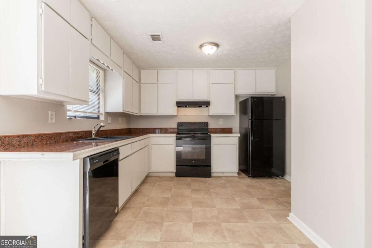3830 Chimney Stone Court Ellenwood - 10