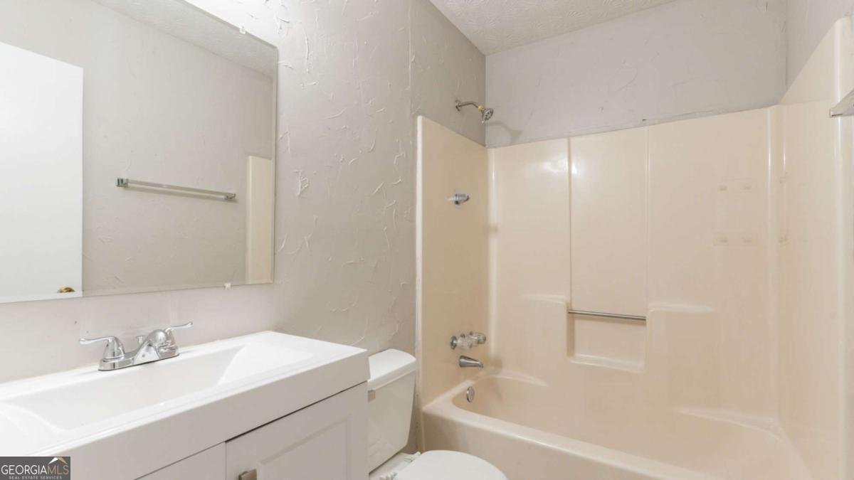 3830 Chimney Stone Court Ellenwood - 23