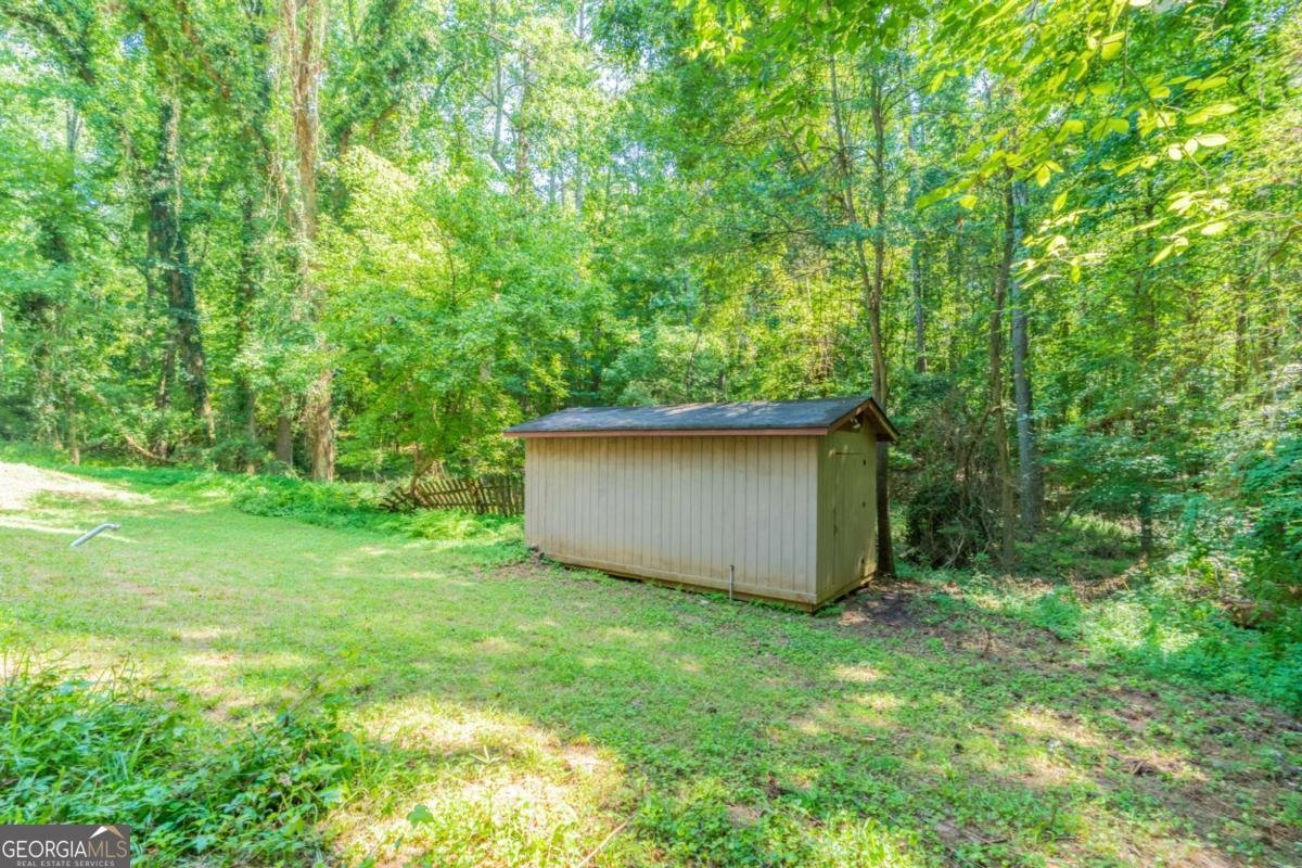 3830 Chimney Stone Court Ellenwood - 32