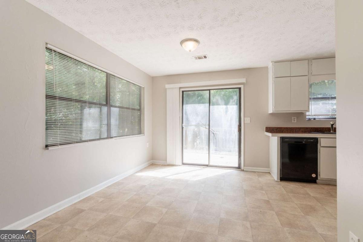 3830 Chimney Stone Court Ellenwood - 8