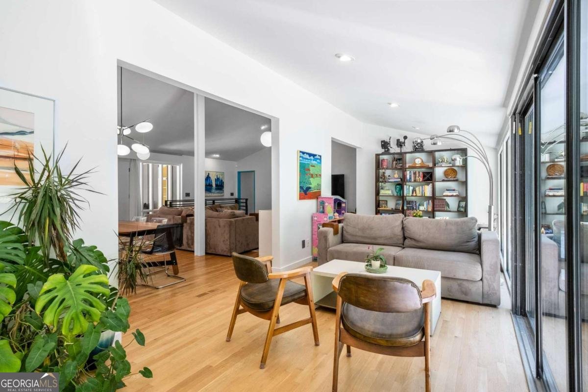 2066 Fairgreen Drive Tucker - 10