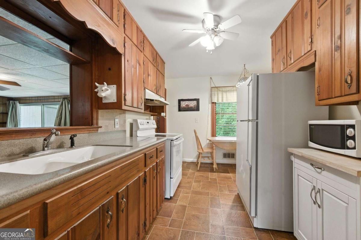 1731 Remington Road Atlanta - 9