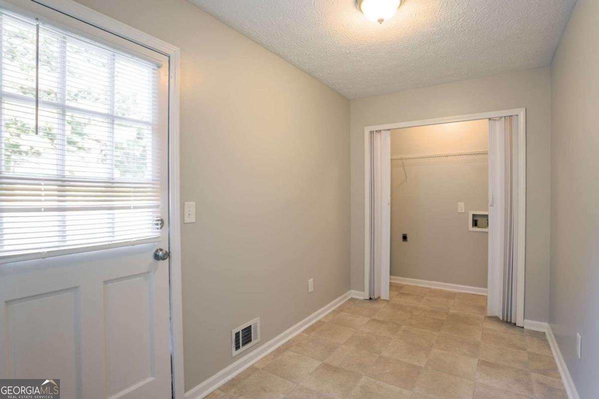 115 Fayette Court Fayetteville - 20