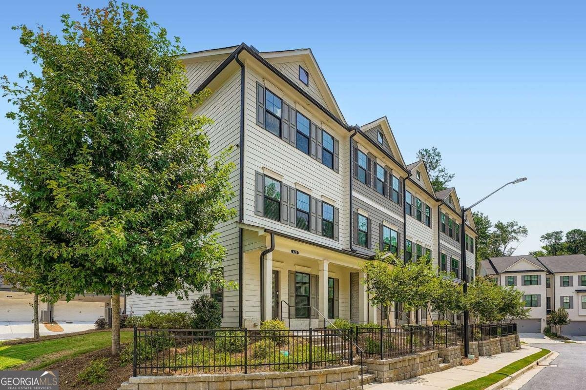 422 Stovall Place Woodstock - 2