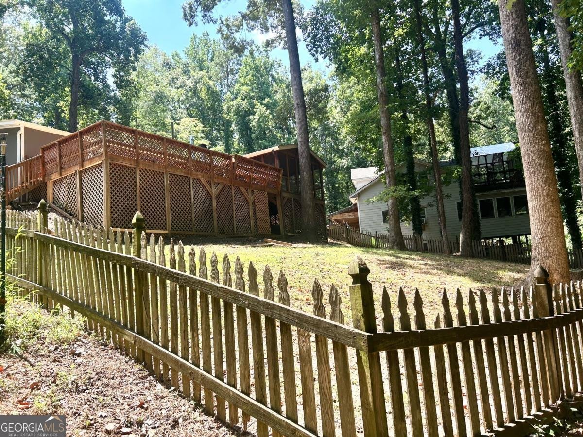 6695 Thunder Trail Gainesville - 24