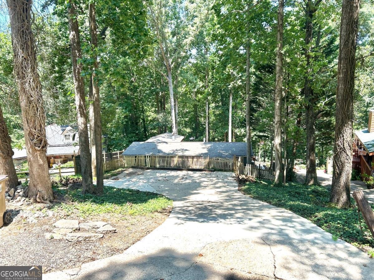 6695 Thunder Trail Gainesville - 48