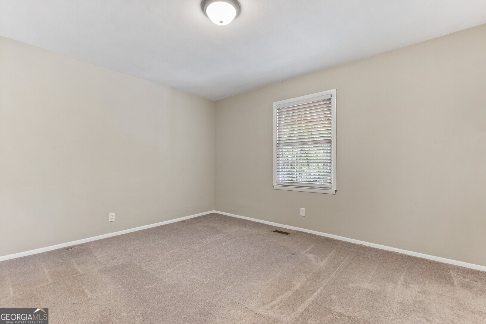 235 Colonial Drive Macon - 38