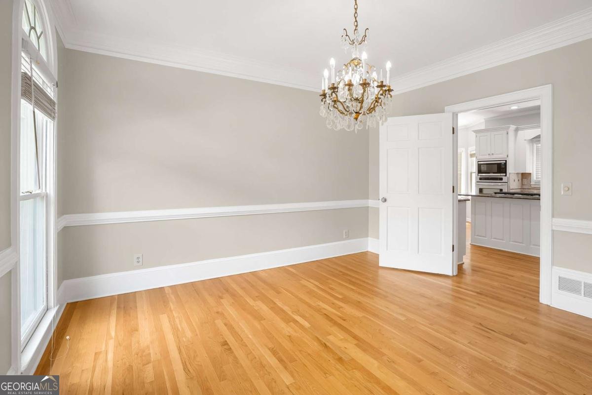 660 Belgrave Lane Tucker - 33