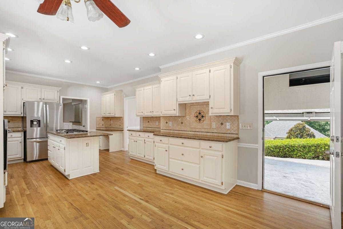 660 Belgrave Lane Tucker - 38