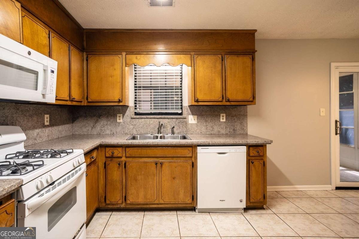424 Sir Winston Court Jonesboro - 16