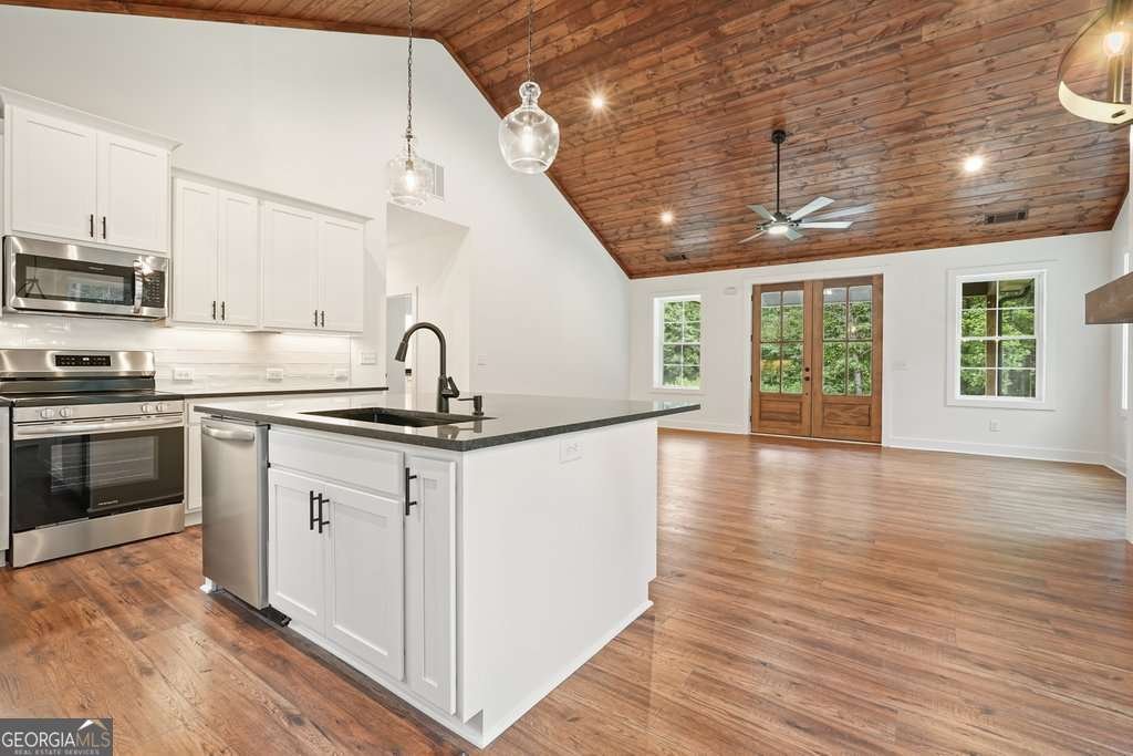 60 Dovetail Lane Talking Rock - 21